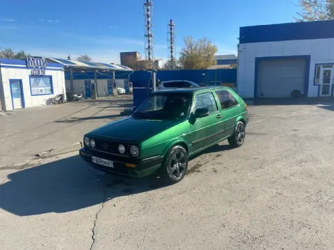 Vw golf 2 цена 210 000 р разумный торг мотор 1.8 после кап ремонта, не проехал и 1000км дно идеал ку... - фотография