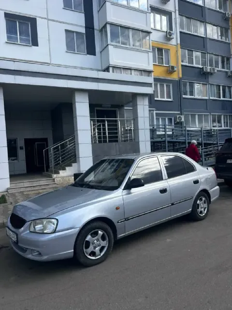 Продаю обслуженный акцент 2006г по мотору и коробки нареканий нет ходовая хорошая, кузов без гнили с... - фотография