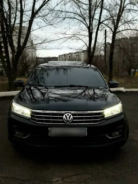 Продаю volkswagen passat b8 1.8 tsi 2016 коробка и мотор работают отлично, ходовая на 5+, масло не е... - фотография