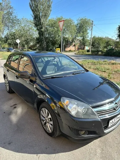 Продаю opel astra h рестайлинг 2013 года, 1.6 мт, в хорошем техническом состоянии пробег 190 000 км... - фотография