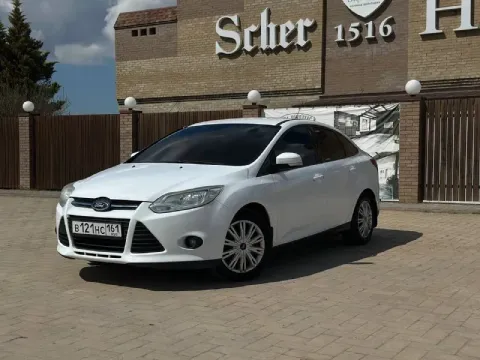 Продаю живой, обслуженный форд фокус, второй такой ещё поискать нужно. я 2 хозяин, автомобиль на мне... - фотография