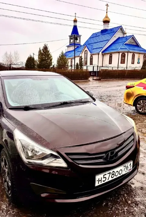 Продаю hyundai solaris 2011 г. в. живой, не гнилой. 289000 ориг. пробег. 1,4 (капиталка 20000км наза... - фотография