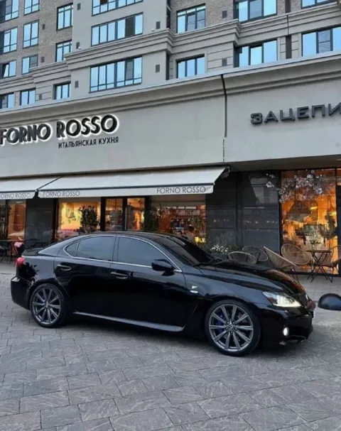 Lexus is f 5.0 aкпп 2008 года цена 2.400.000₽ пробег 204.000 бартер только на авто после капиталки,... - фотография