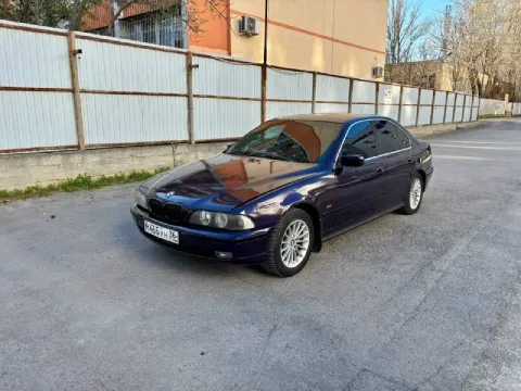 Bmw e39 продам бмв е39 дорест 1998 год, на уверенном ходу, двигатель м52б20 (149 л. с) без нареканий... - фотография