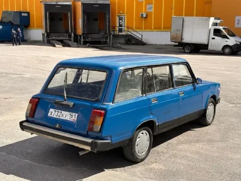 Продам ваз 2104 1990г двигатель работает хорошо карб. коробка все передачи переключат, ничего не хру... - фотография