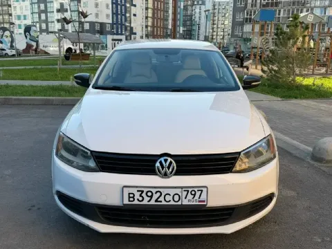 Vw jetta 2,5л 2012г автомат aisin американка, карфакс на последней фото пробег 193тыс цена 1100 000₽... - фотография
