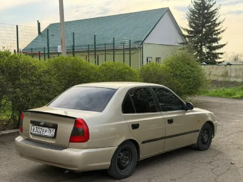 Продам акцент 2006 год мт3 кондер работает техника в полном порядке дно, пороги целые документы чист... - фотография