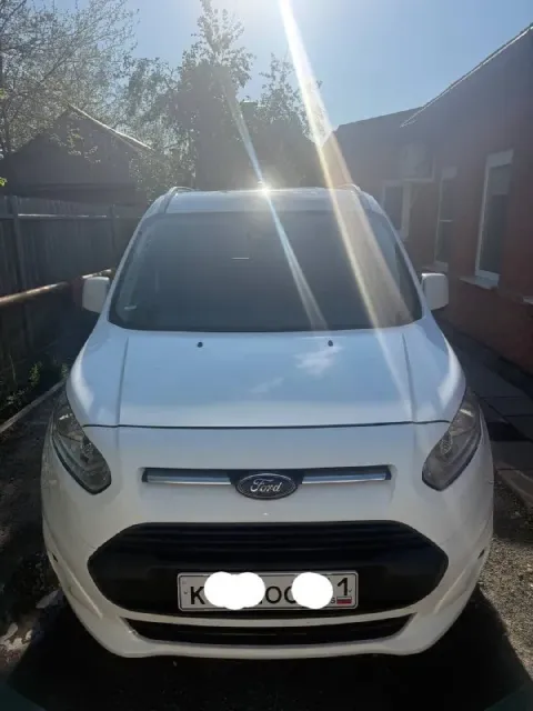 Ford tourneo connect: универсальный помощник для семьи и бизнеса практичный грузопассажирский минивэ... - фотография