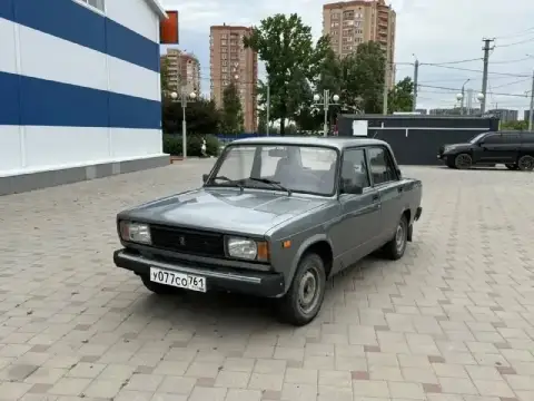 Продаю ваз 2105.
2011 Год.
1 Хозяин.
57000 Пробег.
160.000₽
Номера на машине другие.

8-989-555-22-5... - фотография