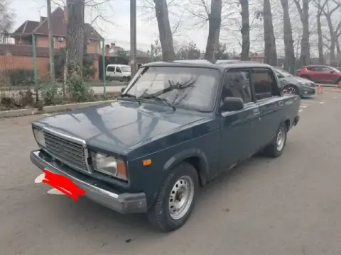 Ваз 2107, 2005 год, инжектор, 1.6, мотор, коробка, салон в порядке. Дно и пороги требуют переварки. ... - фотография