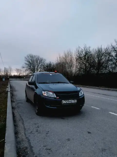 Продам lada granta i, 2015года. Пробег 242104км. Передний привод, не битый, в дтп не был. Птс оригин... - фотография