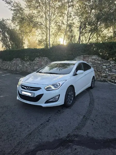Марка: hyundai i40 2013год, механика.
Пробег: 210 т. Км.
Двигатель: 2 литра.
Цена: 980 т. Р.
Телефон... - фотография