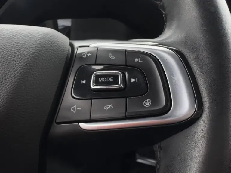 🏁В продаже chery tiggo 4 pro

Год выпуска: 2022
Пробег на табло: 65 000 км
Птс: электронный, юр. Чистый
Двигатель: 1.5 бензин
Трансмиссия: cvt

Vin: lvvdb21b2pd087884
Цена: 1 090 000 руб.

📞 + 7 (928) 113-61-61

Адрес: г. Ростов-на-дону,
Тц «сиверс», пр. Сиверса, 23 – как нас найти
Ежедневно с 10:00 до 20:00

Способы оплаты:
— Наличные;
— Кредит (20 банков);
— Безнал без ндс;
— Обмен на ваш авто.

Больше подробностей об авто и способах оплаты узнавайте у менеджера @autozaorndbot
_______________

Смотрите все авто в наличии – https://autozao. Ru/

🗺️ Присоединяйтесь к авто зао в других городах:

— Москва
— Краснодар
— Екатеринбург - фотография - 7