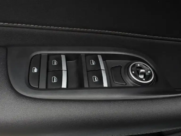 🏁В продаже chery tiggo 4 pro

Год выпуска: 2022
Пробег на табло: 65 000 км
Птс: электронный, юр. Чистый
Двигатель: 1.5 бензин
Трансмиссия: cvt

Vin: lvvdb21b2pd087884
Цена: 1 090 000 руб.

📞 + 7 (928) 113-61-61

Адрес: г. Ростов-на-дону,
Тц «сиверс», пр. Сиверса, 23 – как нас найти
Ежедневно с 10:00 до 20:00

Способы оплаты:
— Наличные;
— Кредит (20 банков);
— Безнал без ндс;
— Обмен на ваш авто.

Больше подробностей об авто и способах оплаты узнавайте у менеджера @autozaorndbot
_______________

Смотрите все авто в наличии – https://autozao. Ru/

🗺️ Присоединяйтесь к авто зао в других городах:

— Москва
— Краснодар
— Екатеринбург - фотография - 8