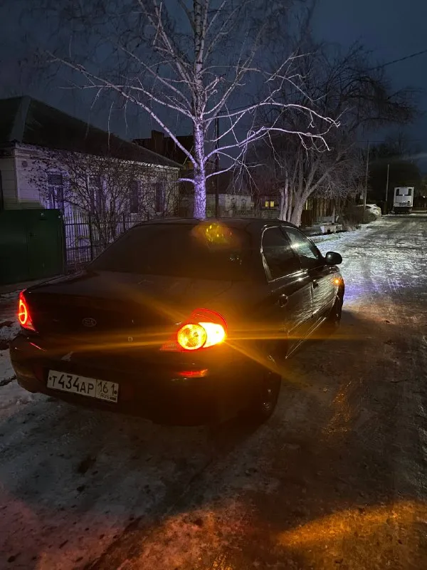 ✅Хорошая надежная машина.
✅Не прихотливая, экономичная, проста в обслуживании.
✅ Салон хорошо сохранился, аккуратный внешний вид, чехлы сверху оригинальных сидений. Есть нюансы по торпеде, вздулась от солнца.
✅ Кузов в родной краске, есть небольшие рыжики, но без гнили
✅Отличный вариант при нынешнем рынке.
✅Замена масла каждые 7-8к, новая система охлаждения
✅Свежие отполированные фары, новые мощные лампочки дают хороший свет
✅Стоит автозапуск, 2din магнитола, неплохая музыка. 🔊
✅ Новая зимняя резина (куплена 4.01.26)
✅ В комплекте камера заднего вида, видео регистратор, подсветка салона
✅ Зеркальный номер отдаю с машиной ( приблизительно 40к)
☑️Конечно, есть куда приложить руки, но машина на бодром ходу, ежедневно катаюсь работа дом работа. На дальние дистанции так же показывает себя хорошо.
Сел и поехал
300К
89888962726 ( Tg/wp) - фотография - 4