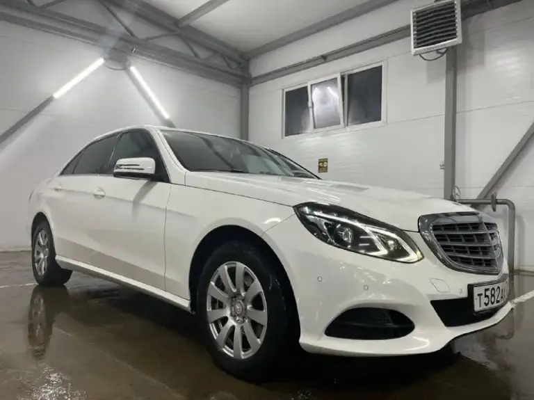 🚗Марка модель:mercedes-benz e-класс
🗓️Год выпуска: 2014 г.
💵Цена: 1650000 р.
🕹️Кпп: автомат 7 ступенчатая.
🛢️Объём: 2.0
⛽Тип двигателя: бензин
🏃🏻♂️Пробег: 243 000
🏙️Город: шахты
☎️Телефон: 89185769674
Автомобиль в отличном состоянии. Не требует никаких вложений.
После детейлинг процедур.
Сделано крупное то с заменой всех жидкостей.
Полностью обслужена.
Очень хорошая комплектация. Elegance особая серия. Работает абсолютно все.
Оригинальный, подтвержденный пробег, продажа от собственника. - фотография - 3