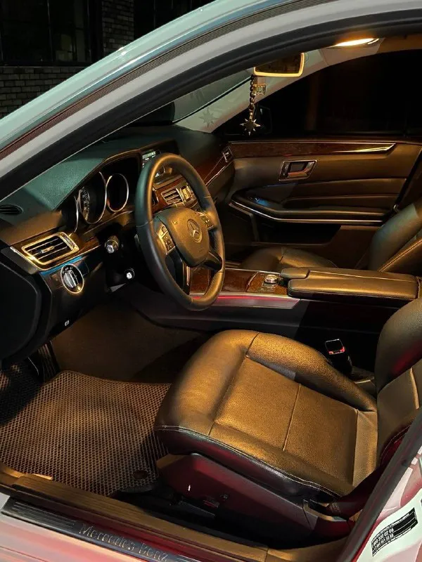 🚗Марка модель:mercedes-benz e-класс
🗓️Год выпуска: 2014 г.
💵Цена: 1650000 р.
🕹️Кпп: автомат 7 ступенчатая.
🛢️Объём: 2.0
⛽Тип двигателя: бензин
🏃🏻♂️Пробег: 243 000
🏙️Город: шахты
☎️Телефон: 89185769674
Автомобиль в отличном состоянии. Не требует никаких вложений.
После детейлинг процедур.
Сделано крупное то с заменой всех жидкостей.
Полностью обслужена.
Очень хорошая комплектация. Elegance особая серия. Работает абсолютно все.
Оригинальный, подтвержденный пробег, продажа от собственника. - фотография - 4