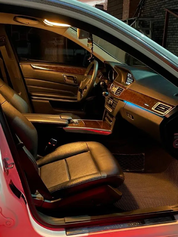 🚗Марка модель:mercedes-benz e-класс
🗓️Год выпуска: 2014 г.
💵Цена: 1650000 р.
🕹️Кпп: автомат 7 ступенчатая.
🛢️Объём: 2.0
⛽Тип двигателя: бензин
🏃🏻♂️Пробег: 243 000
🏙️Город: шахты
☎️Телефон: 89185769674
Автомобиль в отличном состоянии. Не требует никаких вложений.
После детейлинг процедур.
Сделано крупное то с заменой всех жидкостей.
Полностью обслужена.
Очень хорошая комплектация. Elegance особая серия. Работает абсолютно все.
Оригинальный, подтвержденный пробег, продажа от собственника. - фотография - 6