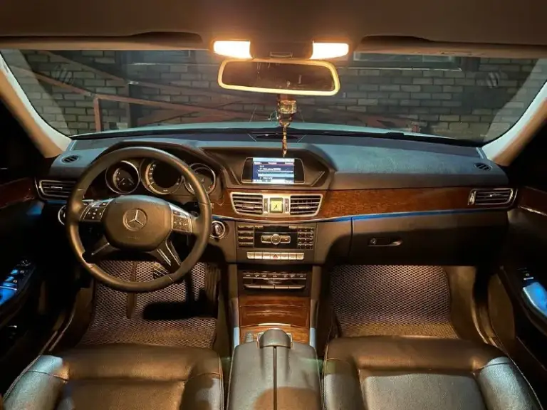 🚗Марка модель:mercedes-benz e-класс
🗓️Год выпуска: 2014 г.
💵Цена: 1650000 р.
🕹️Кпп: автомат 7 ступенчатая.
🛢️Объём: 2.0
⛽Тип двигателя: бензин
🏃🏻♂️Пробег: 243 000
🏙️Город: шахты
☎️Телефон: 89185769674
Автомобиль в отличном состоянии. Не требует никаких вложений.
После детейлинг процедур.
Сделано крупное то с заменой всех жидкостей.
Полностью обслужена.
Очень хорошая комплектация. Elegance особая серия. Работает абсолютно все.
Оригинальный, подтвержденный пробег, продажа от собственника. - фотография - 9