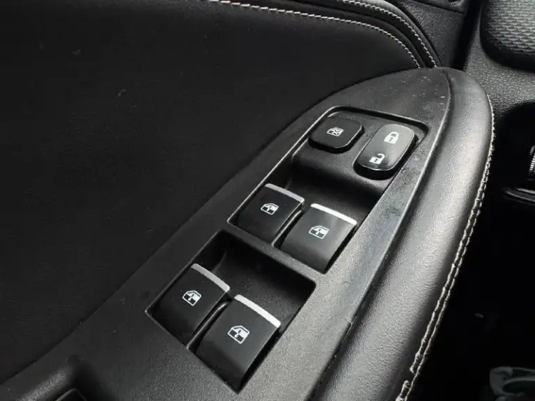 🏁В продаже jac j7

Год выпуска: 2023
Пробег на табло: 90 000 км
Птс: электронный, юр. Чистый
Двигатель: 1.5 бензин
Трансмиссия: cvt

Vin: mx1j7aggxpk047354
Цена: 1 020 000
Новая цена: 990 000 руб.

📞 + 7 (928) 113-61-61

Адрес: г. Ростов-на-дону,
Тц «сиверс», пр. Сиверса, 23 – как нас найти
Ежедневно с 10:00 до 20:00

Способы оплаты:
— Наличные;
— Кредит (20 банков);
— Безнал без ндс;
— Обмен на ваш авто.

Больше подробностей об авто и способах оплаты узнавайте у менеджера @autozaorndbot
_______________

Смотрите все авто в наличии – https://autozao. Ru/

🗺️ Присоединяйтесь к авто зао в других городах:

— Москва
— Краснодар
— Екатеринбург - фотография - 9