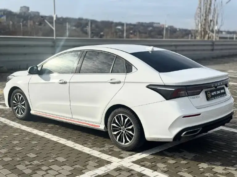🏁В продаже omoda s5

Год выпуска: 2023
Пробег на табло: 56 300 км
Птс: электронный, юр. Чистый
Двигатель: 1.5 бензин
Трансмиссия: cvt

Vin: lvvdc21b5pd187586
Цена: 1 110 000
Новая цена: 1 090 000 руб.

📞 + 7 (928) 113-61-61

Адрес: г. Ростов-на-дону,
Тц «сиверс», пр. Сиверса, 23 – как нас найти

Способы оплаты:
— Наличные;
— Кредит (20 банков);
— Безнал без ндс;
— Обмен на ваш авто.

Больше подробностей об авто и способах оплаты узнавайте у менеджера в @autozaorndbot
__________________

Смотрите все авто в наличии – https://autozao. Ru/

🗺️ Присоединяйтесь к авто зао в других городах:

— Москва
— Краснодар
— Екатеринбург - фотография - 4
