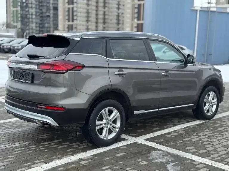 🏁В продаже geely atlas pro

Год выпуска: 2022
Пробег на табло: 77 000 км
Птс: электронный, юр. Чистый
Двигатель: 1.5 бензин
Трансмиссия: at

Vin: y4k8722z6nb306057
Цена: 1 450 000 руб.

📞 +7 (938) 130-35-61

Адрес: г. Ростов-на-дону,
Тц «сиверс», пр. Сиверса, 23 – как нас найти

Способы оплаты:
— Наличные;
— Кредит (20 банков);
— Безнал без ндс;
— Обмен на ваш авто.

Больше подробностей об авто и способах оплаты узнавайте у менеджера в @autozaorndbot
___________

Смотрите все авто в наличии – https://autozao. Ru/

🗺️ Присоединяйтесь к авто зао в других городах:

— Москва
— Краснодар
— Екатеринбург - фотография - 3
