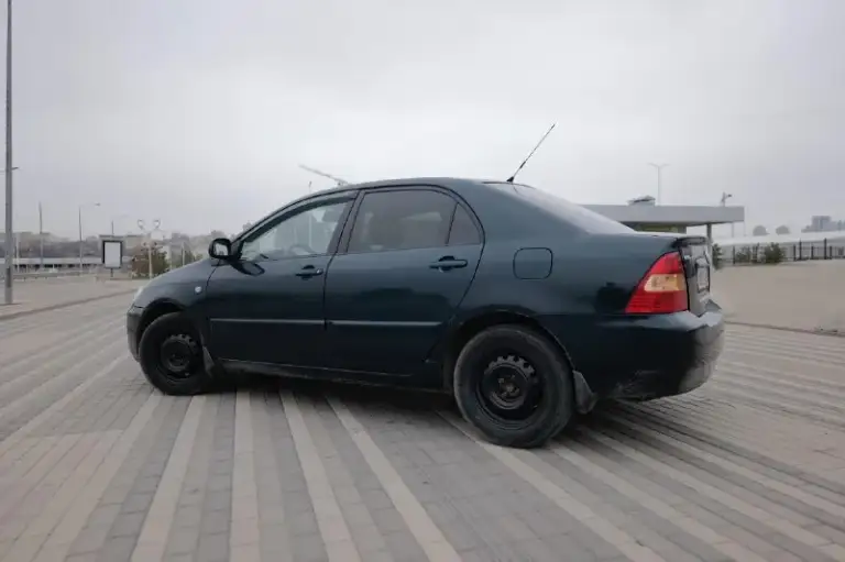 Продаётся надёжный и проверенный временем автомобиль toyota corolla 2005 года.
Авто в хорошем техническом состоянии, с экономичным и неприхотливым двигателем объёмом 1.6 литра.
По птс 3 владельца, по факту 2.
Механическая коробка передач.
Машина славится своей выносливостью, простотой в обслуживании и доступностью запчастей.
Салон ухоженный, никогда не курили.
Кузов в достойном состоянии для своих лет, требуется полировка. Автомобиль своевременно обслуживался, то 1000 км назад: замена масла, фильтров.
Зимняя резина в комплекте.
Готов к эксплуатации без дополнительных вложений.
Экономичный расход топлива, комфортная подвеска и легендарное японское качество.
Звоните или пишите — с радостью отвечу на все вопросы и договоримся о просмотре!
Город ростов
Контакты @neacident - фотография - 4