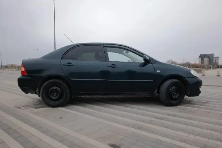 Продаётся надёжный и проверенный временем автомобиль toyota corolla 2005 года.
Авто в хорошем техническом состоянии, с экономичным и неприхотливым двигателем объёмом 1.6 литра.
По птс 3 владельца, по факту 2.
Механическая коробка передач.
Машина славится своей выносливостью, простотой в обслуживании и доступностью запчастей.
Салон ухоженный, никогда не курили.
Кузов в достойном состоянии для своих лет, требуется полировка. Автомобиль своевременно обслуживался, то 1000 км назад: замена масла, фильтров.
Зимняя резина в комплекте.
Готов к эксплуатации без дополнительных вложений.
Экономичный расход топлива, комфортная подвеска и легендарное японское качество.
Звоните или пишите — с радостью отвечу на все вопросы и договоримся о просмотре!
Город ростов
Контакты @neacident - фотография - 7