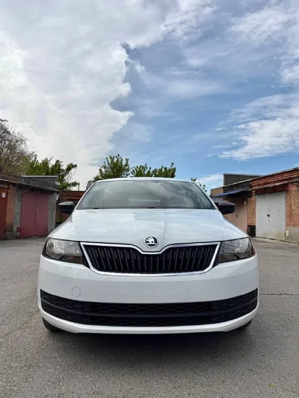 Продаю свой автомобиль skoda rapid 2015 год, приобретался на
Подарок, не понравился.
Двигатель 1.2 (75 л. С. ), кпп механика. Пробег авто 103.000, гаражное хранение.
Кондиционер, подогревы сидений и зеркал, traction control.
Полностью обслужен, после широкого комплекса услуг по уходу. ( мойка радиоторов, мойка моторного отсека, мойка подвески, полировка, химчистка с разбором, антибактериальная обработка).
Свежая резина 2 комплекта.
Очень экономичный и приятный автомобиль для езды по городу и трассе.
Вложений не требует.
Восстановлена оптика и установлены led лампы.
Птс оригинал 960.000₽
Телефон для связи 89287555304 - фотография - 1