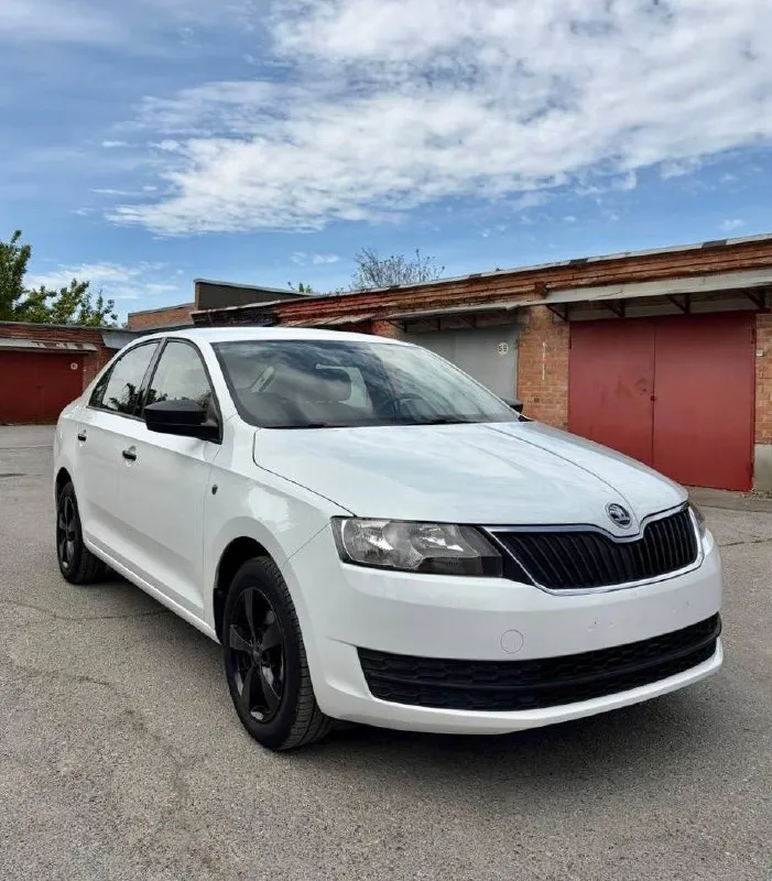 Продаю свой автомобиль skoda rapid 2015 год, приобретался на
Подарок, не понравился.
Двигатель 1.2 (75 л. С. ), кпп механика. Пробег авто 103.000, гаражное хранение.
Кондиционер, подогревы сидений и зеркал, traction control.
Полностью обслужен, после широкого комплекса услуг по уходу. ( мойка радиоторов, мойка моторного отсека, мойка подвески, полировка, химчистка с разбором, антибактериальная обработка).
Свежая резина 2 комплекта.
Очень экономичный и приятный автомобиль для езды по городу и трассе.
Вложений не требует.
Восстановлена оптика и установлены led лампы.
Птс оригинал 960.000₽
Телефон для связи 89287555304 - фотография - 2