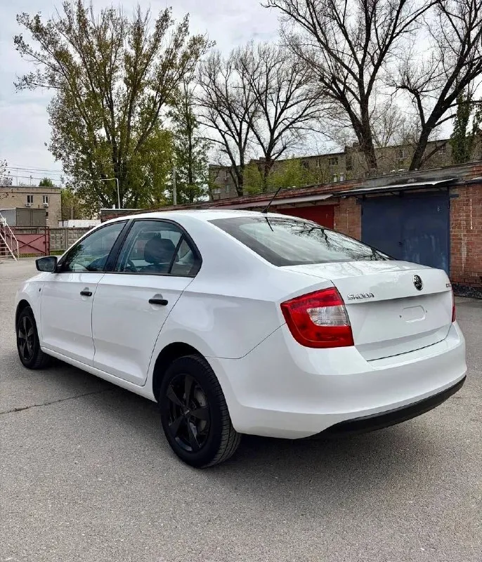Продаю свой автомобиль skoda rapid 2015 год, приобретался на
Подарок, не понравился.
Двигатель 1.2 (75 л. С. ), кпп механика. Пробег авто 103.000, гаражное хранение.
Кондиционер, подогревы сидений и зеркал, traction control.
Полностью обслужен, после широкого комплекса услуг по уходу. ( мойка радиоторов, мойка моторного отсека, мойка подвески, полировка, химчистка с разбором, антибактериальная обработка).
Свежая резина 2 комплекта.
Очень экономичный и приятный автомобиль для езды по городу и трассе.
Вложений не требует.
Восстановлена оптика и установлены led лампы.
Птс оригинал 960.000₽
Телефон для связи 89287555304 - фотография - 5