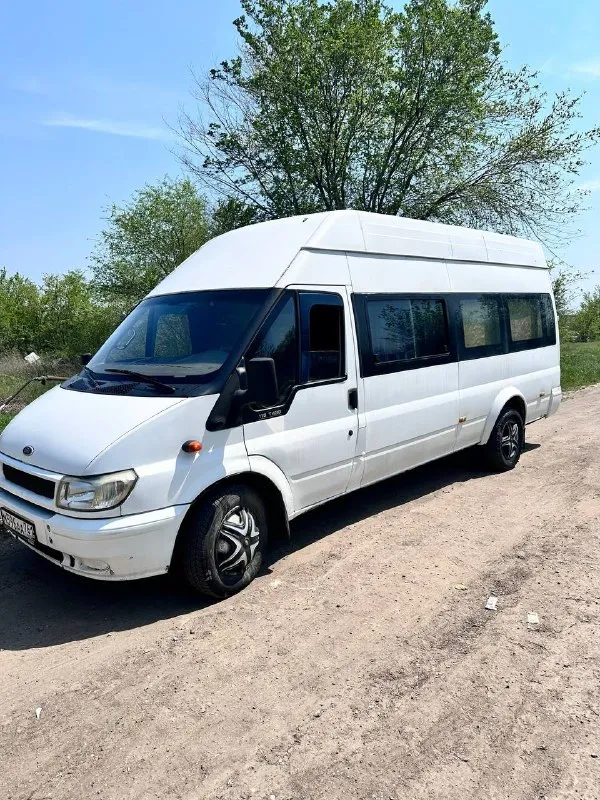 Продаю ford transit 2005 года выпуска. Автомобиль был зарегистрирован в гаи как «в» класс. Т. Е. Для управления данным авто нужна категория на легковой автомобиль. Самый большой авто данного класса. Был междугородним маршрутным автобусом. Мной был приобретен и переделан для перевозки овощей и фруктов, но позже сменил вид деятельности и автомобиль так и не был использован по назначению. Двигатель запускается и работает идеально, без какого-либо дыма, не троит, работает как и должен. Уровень масла в двигателе держится от замены до замены, не доливая ни грамма ! Коробка так же работает без каких-либо нареканий. Боковая дверь на электроприводе. Тахографы, платоны и прочее естественно не требуются, так как это легковой авто. Вложений абсолютно никаких не требуется, все работает исправно. .
Номер для связи +79381001314 - фотография - 3