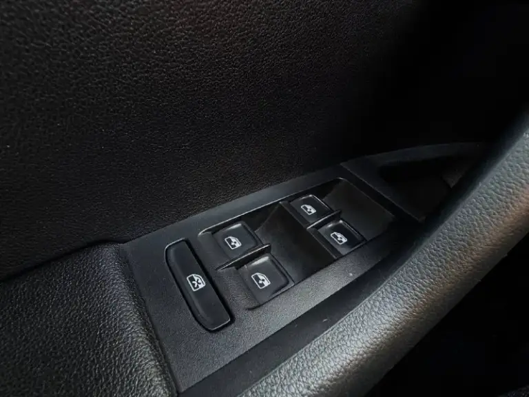 🚘 В продаже skoda octavia

Год выпуска: 2020
Пробег на табло: 135 665 км
Птс: электронный
Двигатель: 1.6 бензин
Трансмиссия: at

Vin: xw8an2ne0lh023052
Цена: 940 000
Новая цена: 930 000 руб.

📞 + 7 (938) 130-35-61

Адрес: г. Ростов-на-дону,
Тц «сиверс», пр. Сиверса, 23 – как нас найти

Способы оплаты:
— Наличные;
— Кредит (20 банков);
— Безнал без ндс;
— Обмен на ваш авто.

Больше подробностей об авто и способах оплаты узнавайте у менеджера @autozaorndbot
___________

Смотрите все авто в наличии – https://autozao. Ru/

Max. Ru/auto_zao_rnd 💬

🗺️ Присоединяйтесь к авто зао в других городах:

— Москва
— Краснодар
— Авто зао юг (новый регион) - фотография - 7