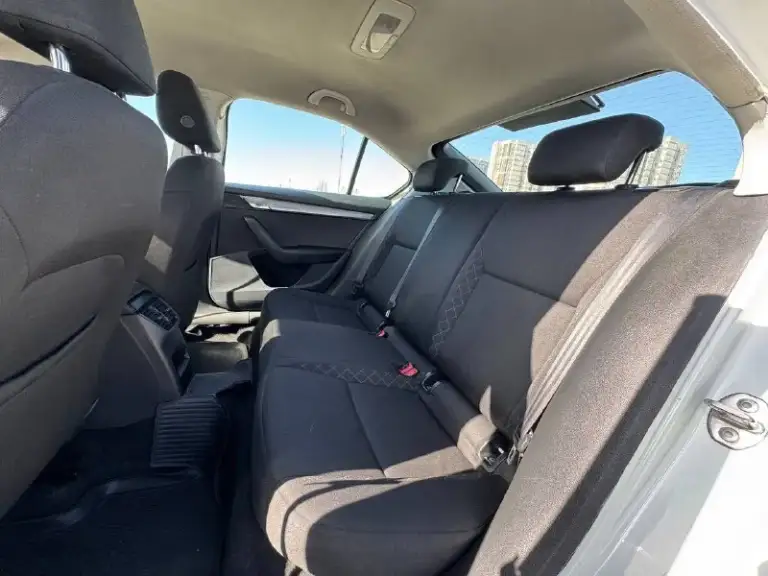🚘 В продаже skoda octavia

Год выпуска: 2020
Пробег на табло: 135 665 км
Птс: электронный
Двигатель: 1.6 бензин
Трансмиссия: at

Vin: xw8an2ne0lh023052
Цена: 940 000
Новая цена: 930 000 руб.

📞 + 7 (938) 130-35-61

Адрес: г. Ростов-на-дону,
Тц «сиверс», пр. Сиверса, 23 – как нас найти

Способы оплаты:
— Наличные;
— Кредит (20 банков);
— Безнал без ндс;
— Обмен на ваш авто.

Больше подробностей об авто и способах оплаты узнавайте у менеджера @autozaorndbot
___________

Смотрите все авто в наличии – https://autozao. Ru/

Max. Ru/auto_zao_rnd 💬

🗺️ Присоединяйтесь к авто зао в других городах:

— Москва
— Краснодар
— Авто зао юг (новый регион) - фотография - 8