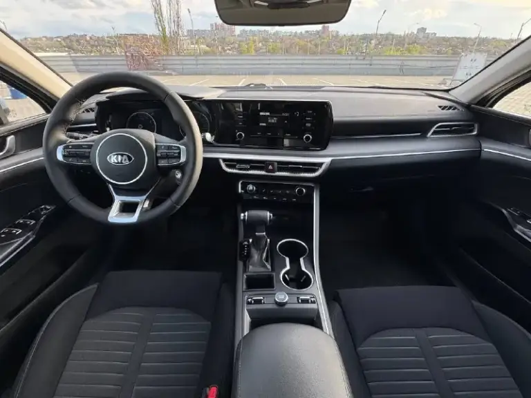 🚘 В продаже kia k5

Год выпуска: 2021
Пробег на табло: 63 743 км
Птс: электронный
Двигатель: 2.0 бензин
Трансмиссия: at

Vin: xweg2414bm0002559
Цена: 1 670 000
Новая цена: 1 660 000 руб.

📞 + 7 (938) 130-35-61

Адрес: г. Ростов-на-дону,
Тц «сиверс», пр. Сиверса, 23 – как нас найти

Способы оплаты:
— Наличные;
— Кредит (20 банков);
— Безнал без ндс;
— Обмен на ваш авто.

Больше подробностей об авто и способах оплаты узнавайте у менеджера @autozaorndbot
___________

Смотрите все авто в наличии – https://autozao. Ru/

Max. Ru/auto_zao_rnd 💬

🗺️ Присоединяйтесь к авто зао в других городах:

— Москва
— Краснодар
— Авто зао юг (новый регион) - фотография - 6