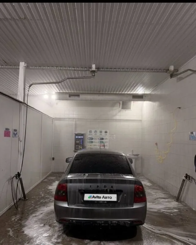 Добрый день, в продаже лада приора хэтчбек 2011 года рождения.
Машина с своими болячками, не новая, есть куда приложить руки.
Мотор в хорошем состоянии, 126 перебран, клапана не гнет. ( перебирался не при мне )
Выхлоп стингер + стт
Установлен руль приора 2.
Кондиционера нет.
04.05.2026 - Перебрали коробку, поставили, передачи тяжелые, но все есть, не выбивают. Была проблема с течкой масла, решили после чего полностью заменили.
14.05.2026 Были проделаны работы:
Замена ступичных подшипников
Замена стоек перед
Замена опор
Замена правого рулевого
Замена масла
Замена масло в коробке
Замена прокладок коллектора
Замена шаровых
Замена гитары
Подварили болячки (морда)
Стоит самая простая музыка ( ставил не я ) не работает одна сторона, думаю проблема с проводкой, делали не очень качественно. Скорее всего самоделы.
Руки не доходят пока, что бы посмотреть/исправить.
Есть проблема с электрикой, стеклоподъемники работают через раз.
Есть проблема с тормозами, надо смотреть.
Если машина будет долго продаваться, буду исправлять, чинить.
Уточняйте по проведенным работам по факту.
По кузову в целом не все плохо, но опять же есть где приложить руки.
Продаю машину по причине того, что хочу седан, не лежит душа к хэтчбеку.
На машине езжу каждый день.
На обмен рассмотрю седаны 390т. Р.
Продажа - 330 т. Р.
Комплект зимних колес в подарок.
@Catwalki - фотография - 5