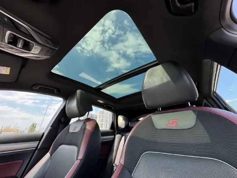 🚘 В продаже geely coolray

Год выпуска: 2022
Пробег на табло: 70 244 км
Птс: электронный
Двигатель: 1.5 бензин
Трансмиссия: amt

Vin: y4k8622z5nb906152
Цена: 1 450 000 руб.

📞 + 7 (938) 130-35-61

Адрес: г. Ростов-на-дону,
Тц «сиверс», пр. Сиверса, 23 – как нас найти

Способы оплаты:
— Наличные;
— Кредит (20 банков);
— Безнал без ндс;
— Обмен на ваш авто.

Больше подробностей об авто и способах оплаты узнавайте у менеджера @autozaorndbot
___________

Смотрите все авто в наличии – https://autozao. Ru/

Max. Ru/auto_zao_rnd 💬

🗺️ Присоединяйтесь к авто зао в других городах:

— Москва
— Краснодар
— Авто зао юг (новый регион) - фотография - 8