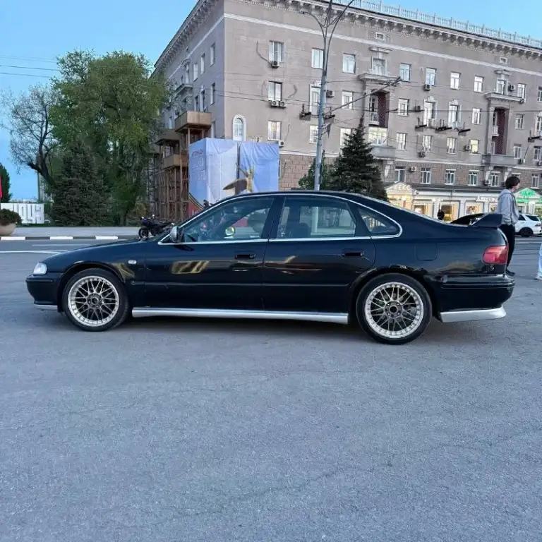 Honda accord 5 cc7 1994г
Мотор 2.0-131лс
Коробка-мкпп 5ст
Привод-передний
Пробег 300000
Электростеклоподъемники в круг
Диски оригинальные work ewing smash
Г. Ростов-на-дону
89525770327
Подробнее:
Мотор контрактный, работает ровно без нареканий, коробка переключается спокойно без пинков и хрустов. Передняя ходовка почти вся перебрана(верхние шаровые, рулевые тяги и наконечники), остальное в хорошем состоянии. Переварена гофра, заменены прокладки и стоит банка hks, очень приятный басистый звук. Установлен дистанционный центральный замок, установлены мощные лед лампы на ближний свет и 2 этажа фсо на дальний, так же стоят двух-режимные туманки(белый и желтый свет). Люк работает во всех положениях, не течет. Перешитый потолок и дверные карты, сидения салона оригинальные в отличном состоянии. Шумлены потолок, двери, пол, багажник. Есть запаска. Стоит зеркало с камерой заднего и переднего вида. По музыке магнитола aura процессорная, фронт пара 16 динамиков, зад пара овалов на подиуме(тоже перешитый) - фотография - 3