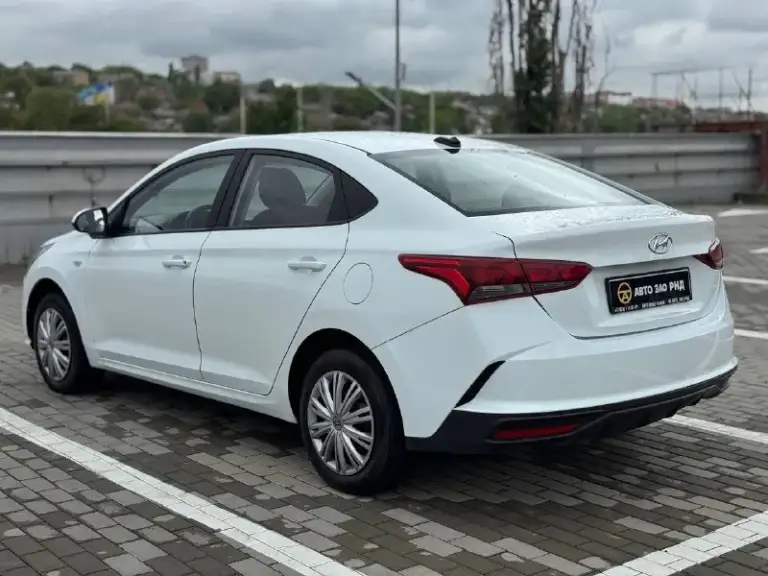 🚘 В продаже hyundai solaris

Год выпуска: 2020
Пробег на табло: 132 925 км
Птс: электронный, юр. Чистый
Двигатель: 1.4 бензин
Трансмиссия: ат

Vin: z94k241bbmr251642
Цена: 850 000
Новая цена: 820 000 руб.

📞 + 7 (938) 130-35-61

Адрес: г. Ростов-на-дону,
Тц «сиверс», пр. Сиверса, 23 – как нас найти

Способы оплаты:
— Наличные;
— Кредит (20 банков);
— Безнал без ндс;
— Обмен на ваш авто.

Больше подробностей об авто и способах оплаты узнавайте у менеджера @autozaorndbot
___________

Смотрите все авто в наличии – https://autozao. Ru/

Max. Ru/auto_zao_rnd 💬

🗺️ Присоединяйтесь к авто зао в других городах:

— Москва
— Краснодар
— Авто зао юг (новый регион) - фотография - 2