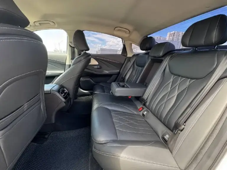 🚘 В продаже chery arrizo 8

Год выпуска: 2023
Пробег на табло: 23 409 км
Птс: электронный
Двигатель: 1.6 бензин
Трансмиссия: amt

Vin: lvvdc21b1pd309151
Цена: 1 760 000 руб.

📞 + 7 (938) 130-35-61

Г. Ростов-на-дону, тц «сиверс», пр. Сиверса, 23 – как нас найти 📍

Способы оплаты:
— Наличные;
— Кредит (20 банков);
— Безнал без ндс;
— Обмен на ваш авто.

Больше подробностей об авто и способах оплаты узнавайте у менеджера 📲 @autozaorndbot
___________

Подбор авто – @auto_zao_bot 🤖
Все авто – https://autozao. Ru/ 🌐
Мы в max. Ru/auto_zao_rnd 💬

🗺️ Присоединяйтесь к авто зао :

— Москва
— Краснодар
— Авто зао юг (новый регион) - фотография - 8