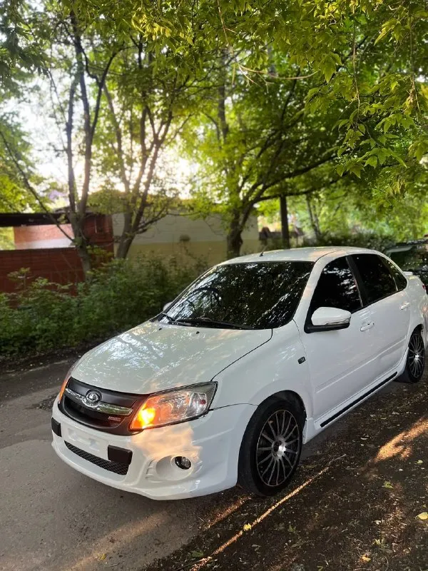 Собственник, lada granta sport 2015 год за машину не стыдно, вся в заводе полный сток, трасса вся родная 20тыс назад убрал катализатор, едет супер, кондей работает исправно, комплектация luxe plus
4 Эсп датчик света датчик дождя, самая нафаршированная комплектация у автоваза,
Стоит отличная музыка, огромное количество фото, дно идеал не намека на гниль, машина стояла зимой в теплом гараже изредка выезжал на ней зимой, пересвет приборной, вообщем много чего сделал, звоните спрашивайте с продажей не тороплюсь, торг только у капота реальному покупателю
Номер для связи: 89281304399
Цена: 765000
Вк: vk. Ru/ivanovoleg07 - фотография - 1