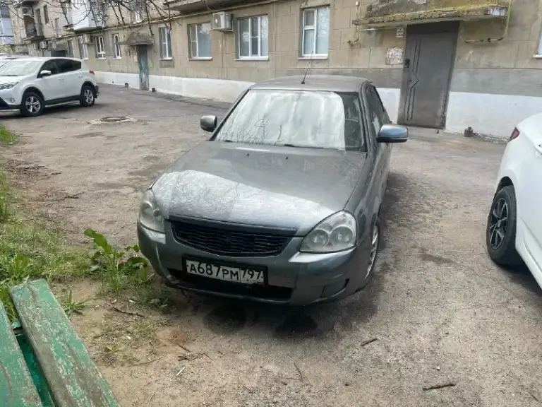 Продаётся приора 2010 года пробег 310000км комплектация люкс ходовую перебирал, пороги сделаны, стакан сделан.
Коробка контрактная, мотор работает ровно.
Заехал в яму ударился мордой и сработали подушки, машиной нету времени заниматься цена 220т. Р без торга

Контакты:
+7 (999) 693-87-82 - фотография - 1