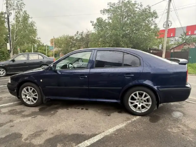 Продаю личный автомобиль skoda octavia tour 1.8t 150л. С. 2004 г. В. , механика, пробег 278к. Машина для своих лет в отличном состоянии, каждый день в эксплуатации, ставил только качественные запчасти, много чего поменял. Авто владею три года. Мотор, коробка, турбина без нареканий, лил liqui moly 5w30, турбина раздувается отлично. Год назад поставил хороший свет, bi-led модули, стоит хороший газ евро-4 в полностью рабочем состоянии, вписан. Установлена неплохая музыка. Машина частично зашумлена. 10000 назад полностью перебирался генератор, поставил запчасти от valeo. 5000 назад установил новый комплект грм. Новая летняя резина pirelli, диски r16. По комплектации: климат контроль, обогрев боковых зеркал, обогрев заднего стекла, 4 электро стеклоподъемника, электро регулировка боковых зеркал, abs, кондиционер заправлен, работает замечательн +79895274608. Территориально г. Ростов-на-дону. - фотография - 3