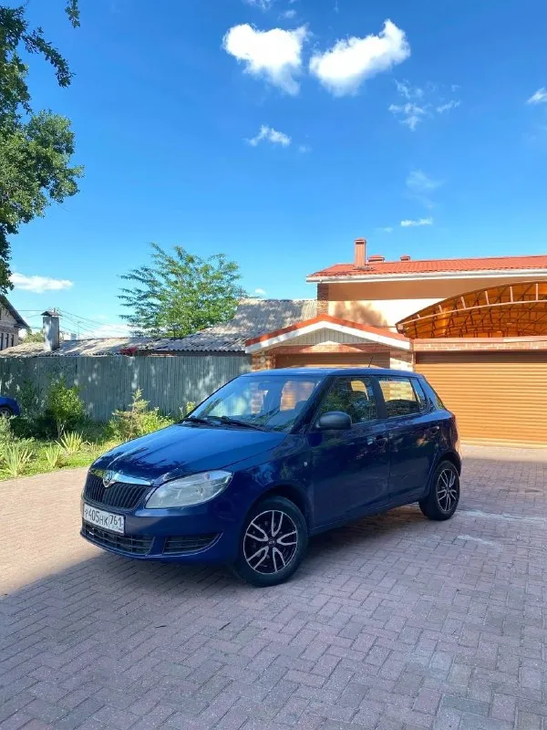 Продам: skoda fabia, 2011 год. В хорошем состоянии, по кузову есть жизненные косяки, по ходовке отлично, на багажнике есть не большая вмятина, солон в отличном состоянии. Пороги целые, дно не гнилое, коробка не бьется не выбивает, стоят хорошие диски, 2 стекла подъемника, электро стекло подъемники, мотор не троит, не дымит, а так машина сел поехал
Цена: 415.000! Торг реальному покупателю.
Номер для связи: 89064263999
Вк: vk. Ru/x761am - фотография - 4