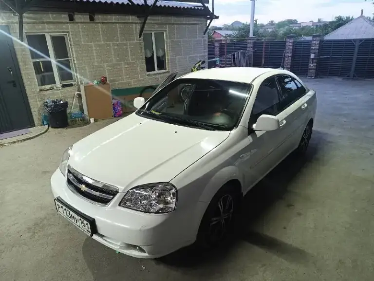 Chevrolet lacheti 1.4 94 л/с
2010 Г
Пробег 76945
2 Собственника
Цена 620 т.
Продаю свою машину, в эксплуатации 5 лет, все обслуживается вовремя, есть чеки.
Покупал у дедушки, пробег был 13200 сейчас 76945 родной пробег, на 60 т проверял катализатор в идеальном состоянии.
Резина зима, лето
По кузову все отлично за исключением бампер треснут есть пару рыжиков мелких коцок
Не гнилая, битый и мененный только задний бампер, любые проверки за ваш счёт. Остальные вопросы по тел. ... Обмен не интересует. ...
Машина находится в ростове. ...
Цена
89185127745

Vk. Ru/id132860889 - фотография - 1
