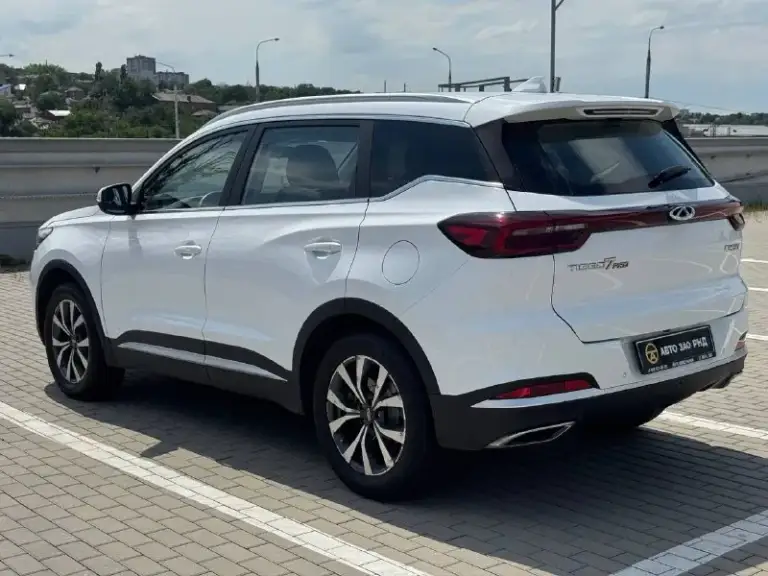 🚘 В продаже chery tiggo 7pro

Год выпуска: 2023
Пробег на табло: 61 920 км
Птс: электронный, юр. Чистый
Двигатель: 1.5 бензин
Трансмиссия: cvt

Vin: lvvdb21b7pd763147
Цена: 1 340 000
Новая цена: 1 320 000 руб.

📞 + 7 (938) 130-35-61

Г. Ростов-на-дону, тц «сиверс», пр. Сиверса, 23 – как нас найти 📍

Способы оплаты:
— Наличные;
— Кредит (20 банков);
— Безнал без ндс;
— Обмен на ваш авто.

Больше подробностей об авто и способах оплаты узнавайте у менеджера 📲 @autozaorndbot
___________

Подбор авто – @auto_zao_bot 🤖
Все авто – https://autozao. Ru/ 🌐

🗺️ Присоединяйтесь к авто зао :

— Москва
— Краснодар - фотография - 3