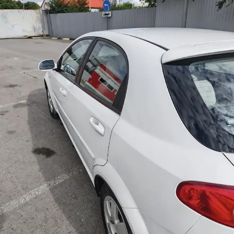 🚗Марка модель: chevrolet lacetti
🗓️Год выпуска: 2008
💵Цена: 700к рублей
🕹️Кпп: механика
🛢️Объём: 1.6 л
⛽Тип двигателя: бензин
🏃🏻‍♂️Пробег: 88 580 км🏙️город: новочеркасск
☎️Телефон: +79508448243
Родной пробег, комплектация sx, зелёная автотека. Без дтп, зимняя резина в комплекте. - фотография - 9