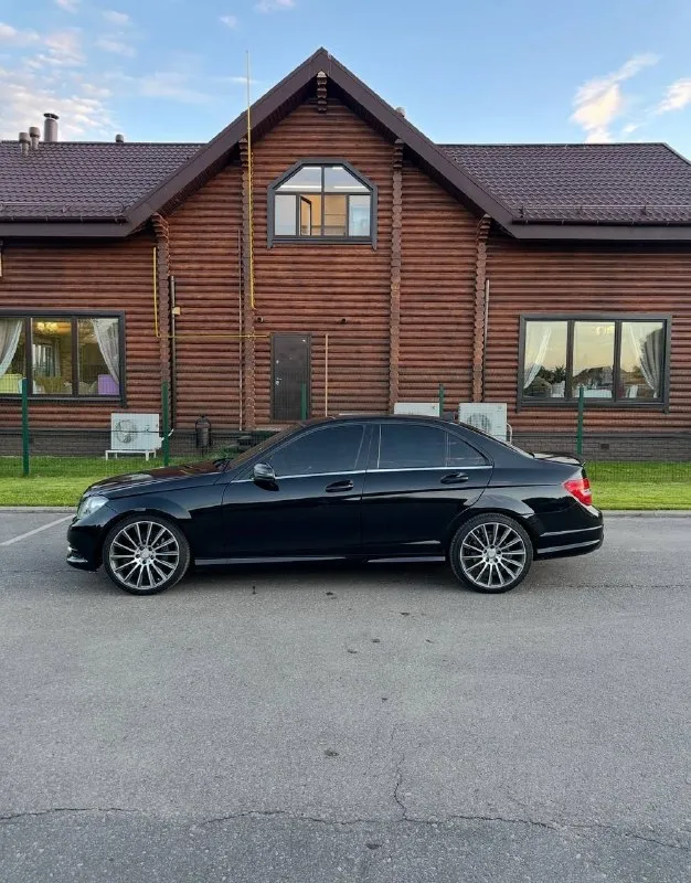 Продам мерседес с класс amg
Двигатель 3.5 автомат
Год 2008. Пробег 235,000 тыс км
Двигатель гильзован работает четко не слышно вообще коробка переключает отлично без нареканий ходовая вся новая стойки пружины в круг только поменял. Тормозная система вся обслужена новая в круг
Кузов в достойном состоянии
Выхлоп amg 6.3.
Amg диски от 222 на резине michelin
Музыка кар плей черный потолок
Салон в шикарном состояние не просижен и не рваный состояние отличное
Цена 1.375,000 торг у капота доброму человеку строго звонки 89807447123
Или тг xxx777001
Могу пригнать доставить в ваш город
Vk. Ru/id567408355 - фотография - 1