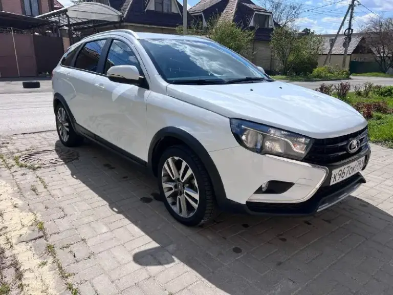 Продаю свой авто.
Lada vesta sw cross
Год выпуска: 2021
Цена: 1.150.000 (торг у капота)
Мкпп
1.6 Двигатель бензин (масло не жрет)
110.000 Км пробег
Ростов-на-дону
Телефон для связи - 8928-756-28-80
8989-510-00-20

Машина в отличном состоянии по технике, по салону. Дтп не было, частичный окрас капота спереди (20 см). Есть небольшие коцки, вообще не критично. Торг у капота и по факту. - фотография - 2