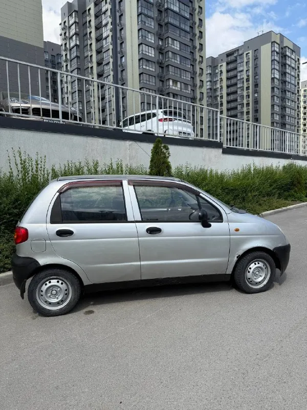 Matiz
2010Г
175.000 ₽
Мт
0,8
96.000 Км
Ростов
89195887314

Срочная продажа, машина в хорошем состоянии, по технической части все отлично, машина едет резво, без каких либо нареканий, состояние сел поехал. С кондиционером. Полностью зеленая автотека.
Все вопросы по телефону, звоните, пишите - фотография - 3
